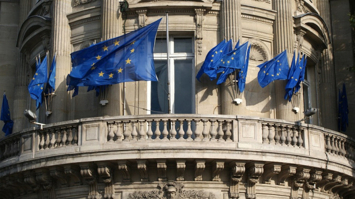 The Financial Times: magyarok és lengyelek nélküli EU-pénzalap készül