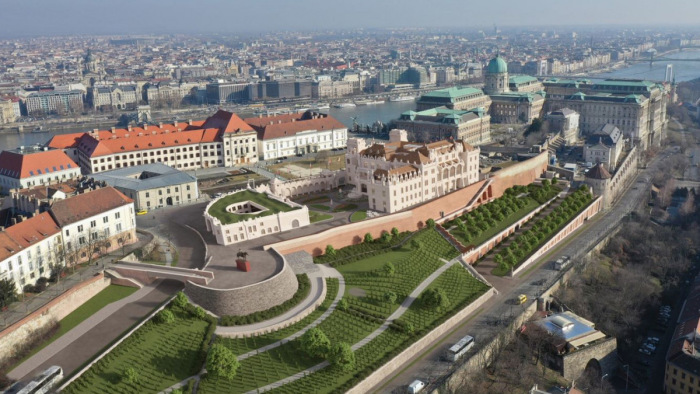 Jövőre újabb fejlesztéseket indítanak el a Várhegy nyugati oldalán