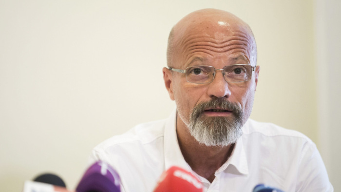Zacher Gábor: nem az alkoholistáké a száraz november