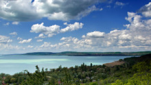 Jó hírnek tűnik, mégsem az: egyre gyorsabban melegszik a Balaton vize