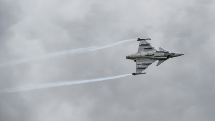 Repülésfejlesztési központot hoz létre Magyarországon a Gripeneket gyártó Saab-csoport – a nap hírei