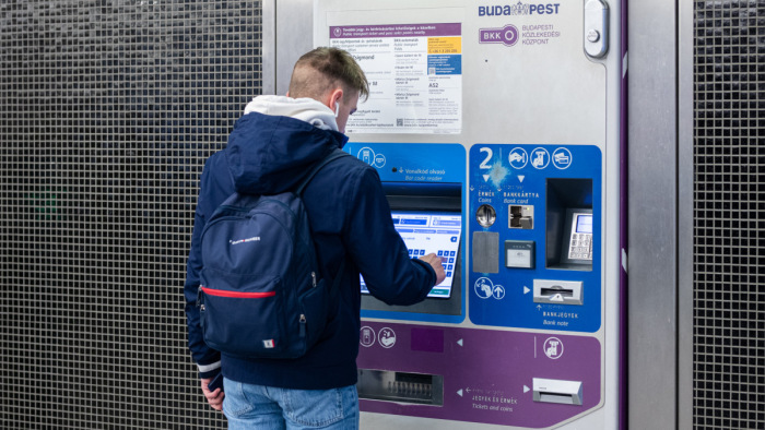 Tíz százalékkal emelné a jegyárakat a BKK