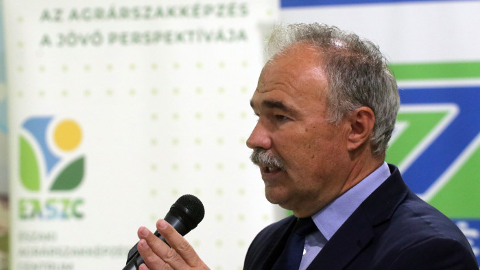 Mindenkit megnyugtatott az agrárminiszter