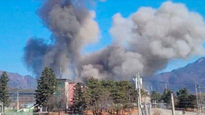 Véletlenül a sajátjait bombázta a dél-koreai légierő – videó