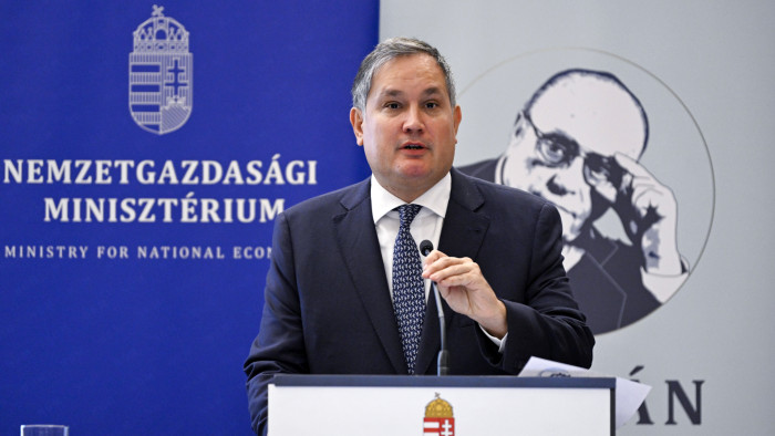 Nagy Márton elárulta, meddig maradhat az árrésstop, ami hatalmas kategóriákkal bővülhet
