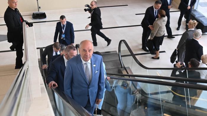 Üzleti fórum szónoka volt Sulyok Tamás